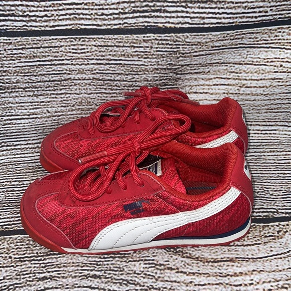 Boys Puma Sneakers - Picture 4 of 12